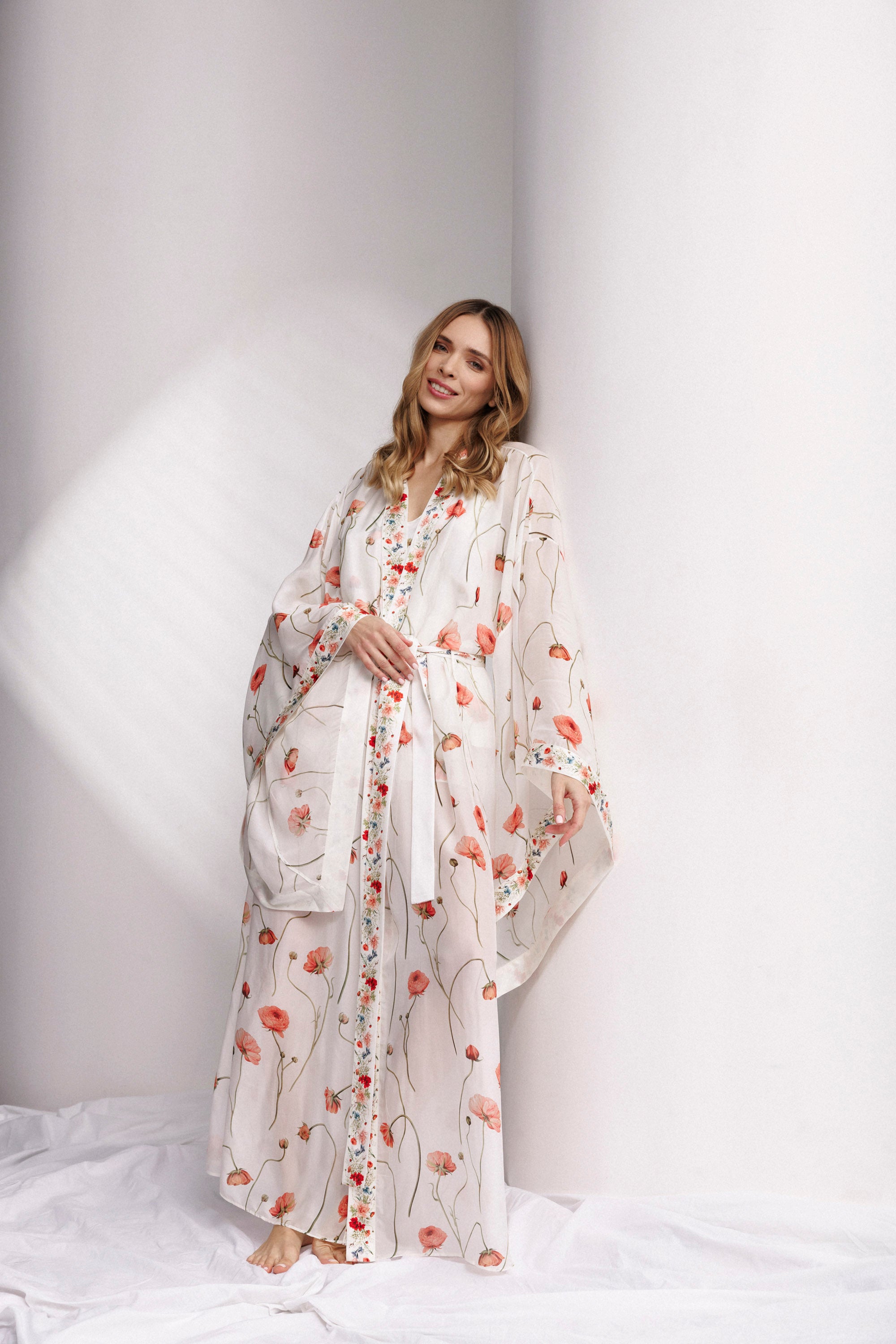 Fleur d'Été Rose Petal Silk Long Robe – VIMISSIA