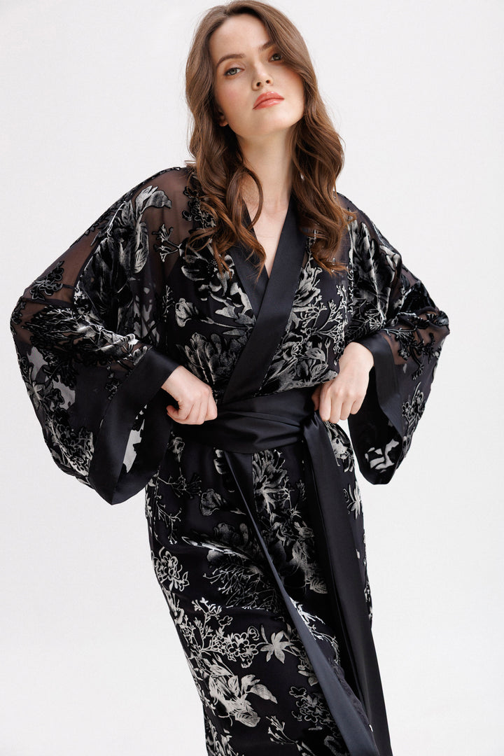 Silk Screen Robe Long Silk Velvet Robe in Black – VIMISSIA