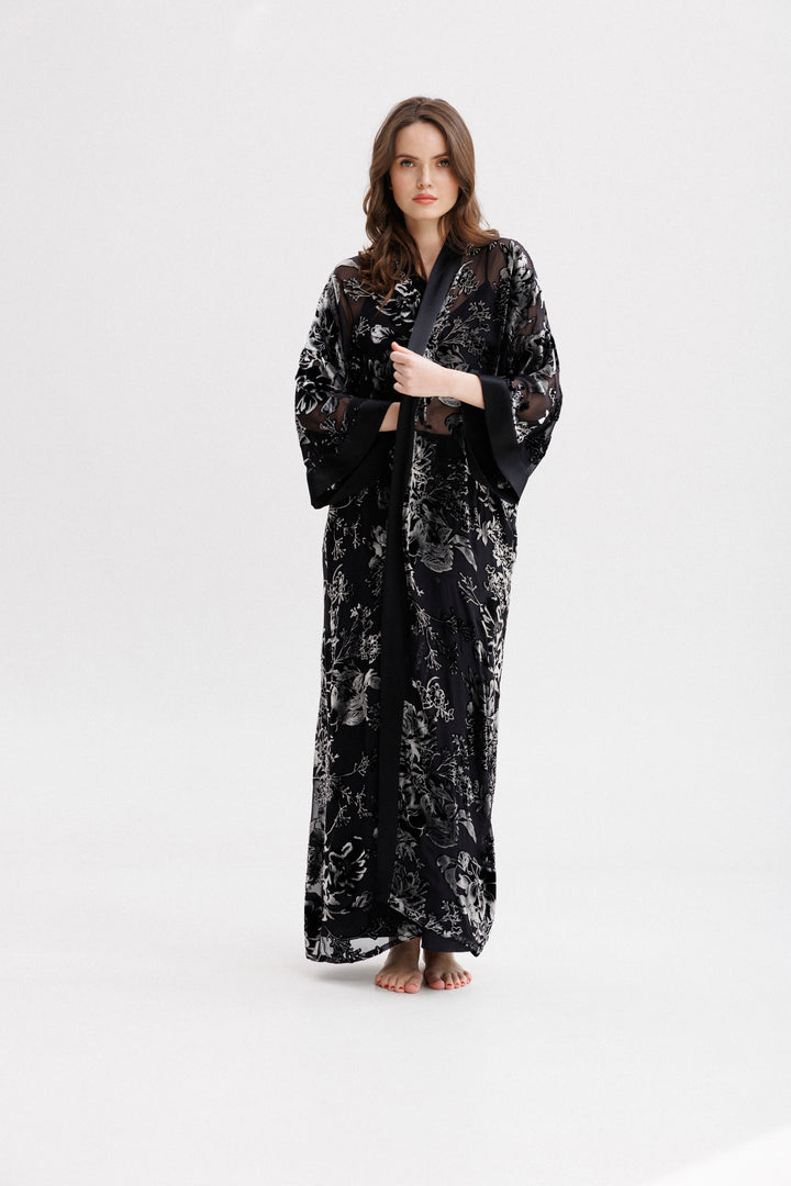 Long Silk Velvet Robe in Black – VIMISSIA