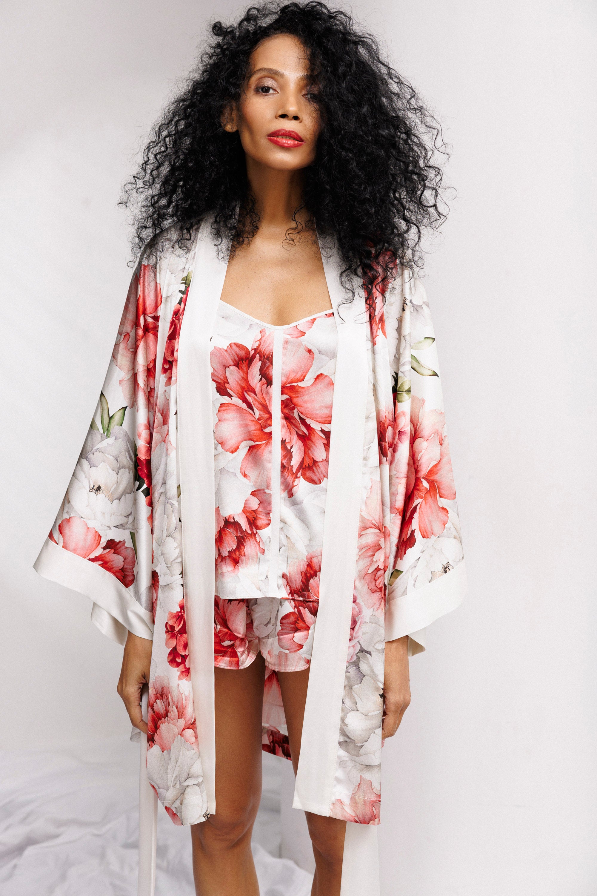 ザニューハウス THE NEWHOUSE PEONY CAMISOLE 新品 Peony Allure Camisole and Shorts Set in Coral – VIMISSIA